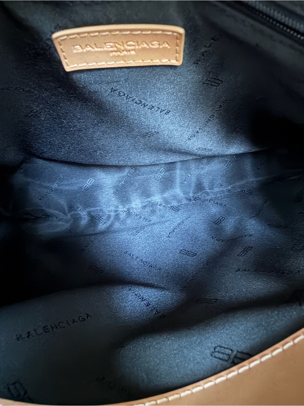 Balenciaga BB Monogram Hand Bag. Comes with COA - Picture 14 of 17